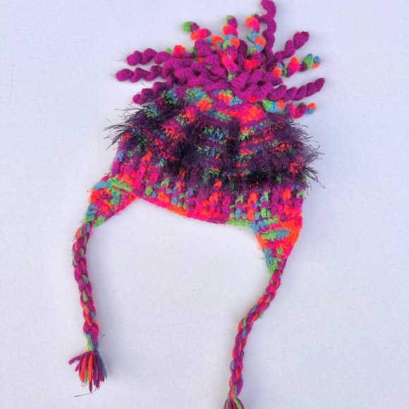 Unique Colorful Spirals Knit Kids Hat - Picture 1 of 3